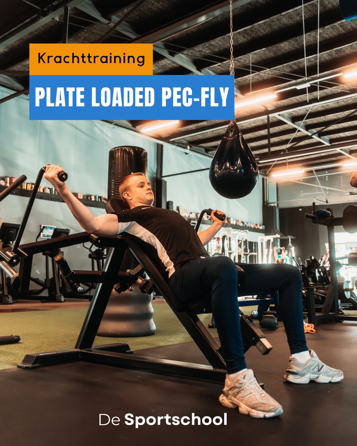 Ken jij onze Plate Loaded Pec Fly al? 

Laat je niet misleiden door de naam... ook zonder extra schijven is deze machine al een flinke uitdaging! Perfect om je borstspieren effectief te trainen. 

Hulp nodig bij de uitvoering? Vraag onze trainers om hulp!

#emmen #desportschool #altijdbegeleiding